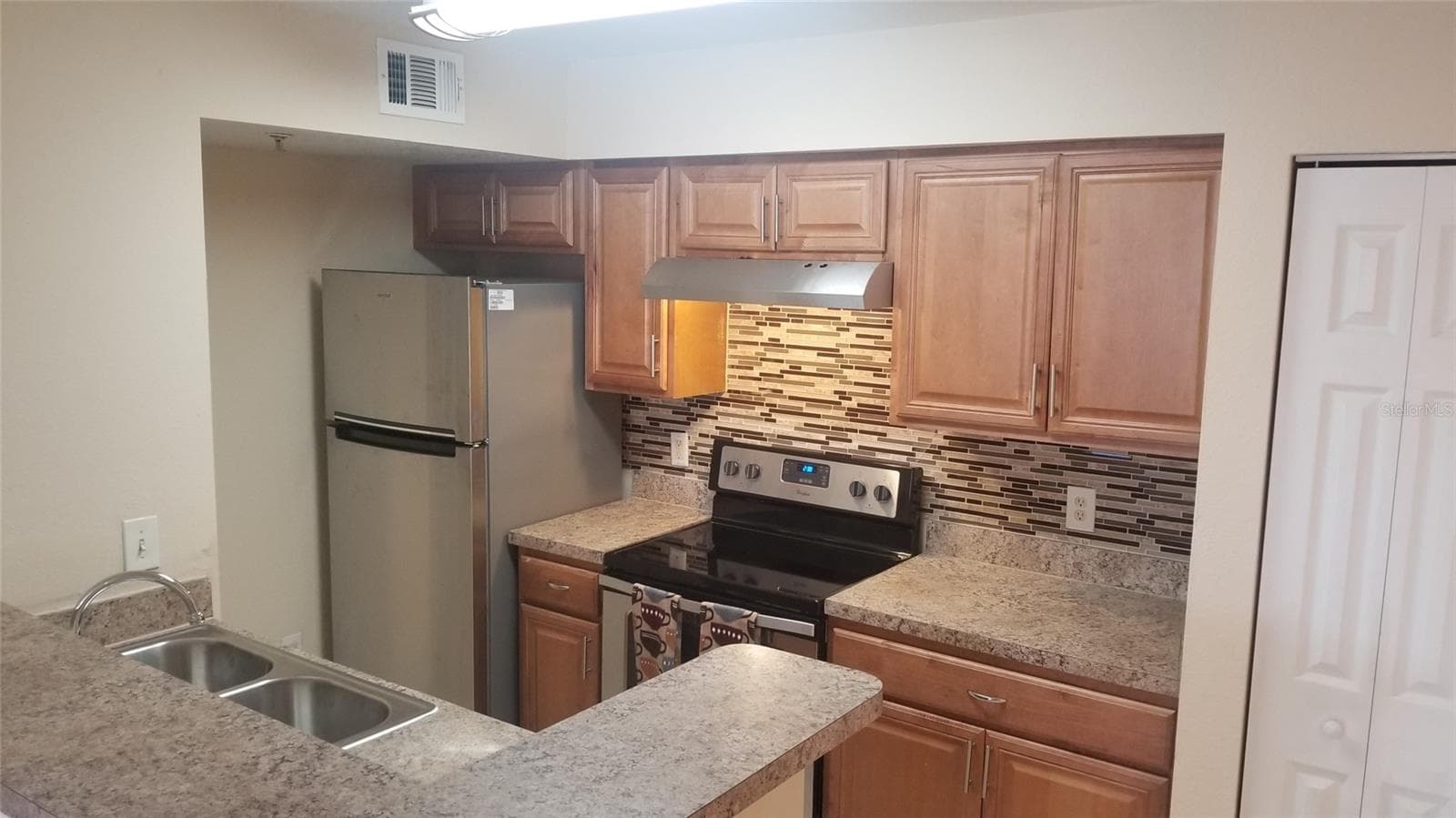 Condominium at 2204 KEY WEST CT #511, KISSIMMEE, photo 10 of 35