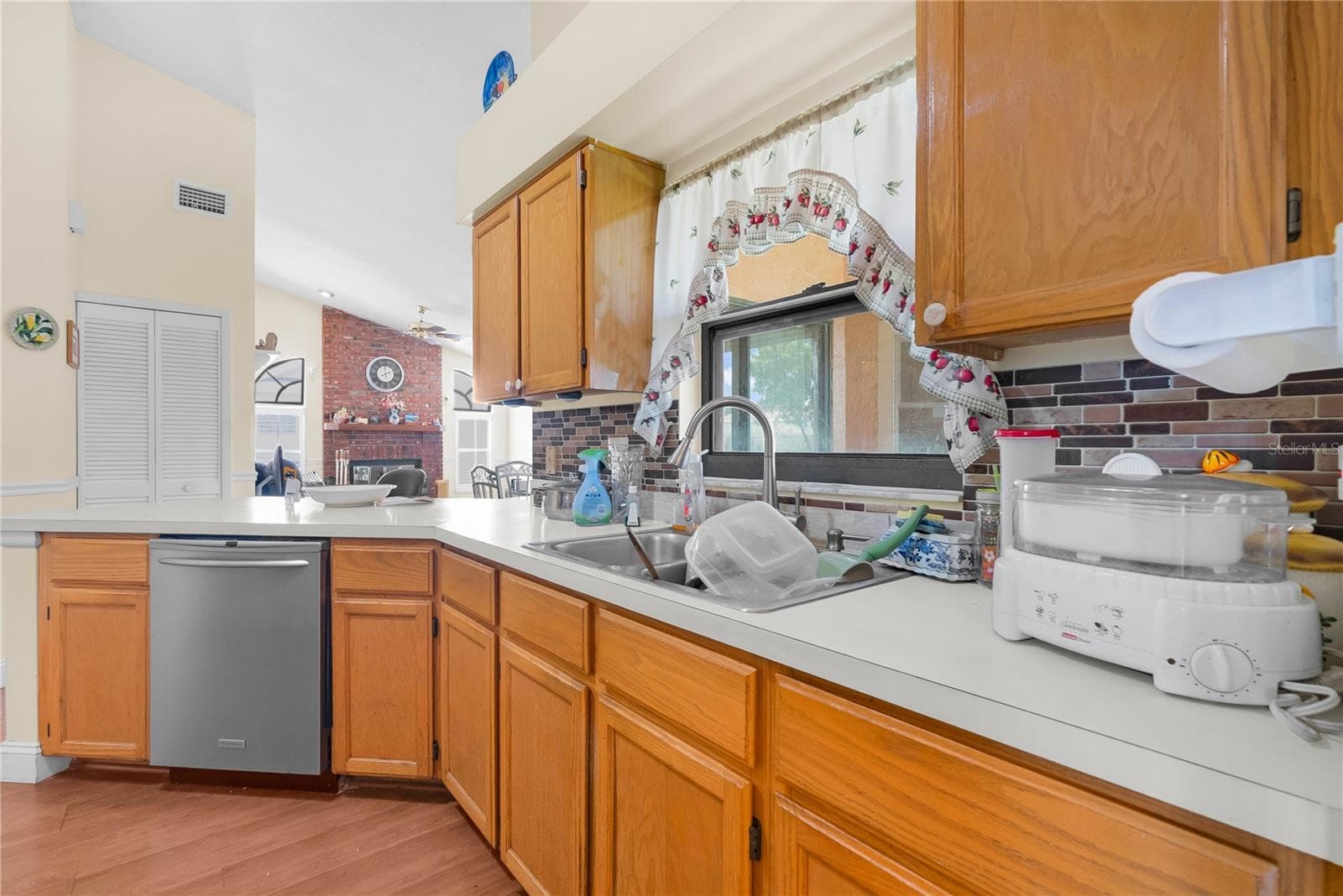 Single Family Residence at 2609 BIRCHWOOD AVE, KISSIMMEE, photo 10 of 26