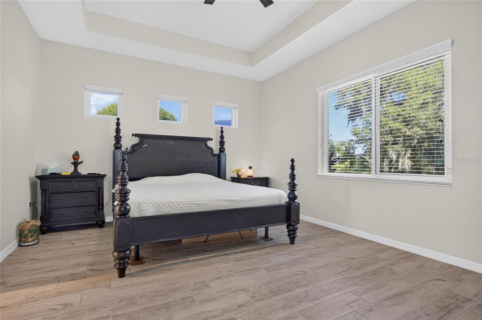 Single Family Residence at 3803 WOODCLIFF LAKE TER, SARASOTA, photo 19 of 45