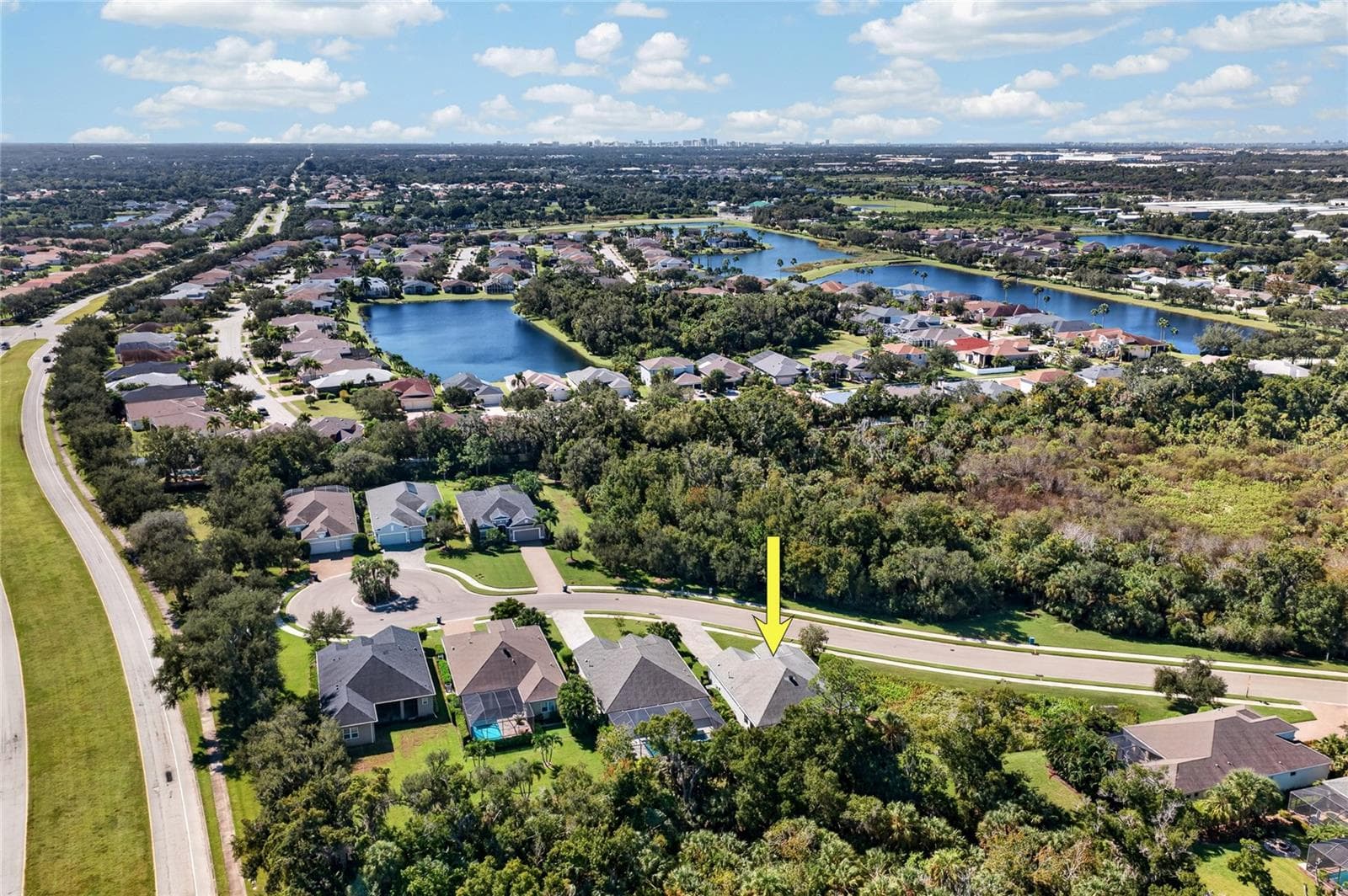 Single Family Residence at 3803 WOODCLIFF LAKE TER, SARASOTA, photo 33 of 45
