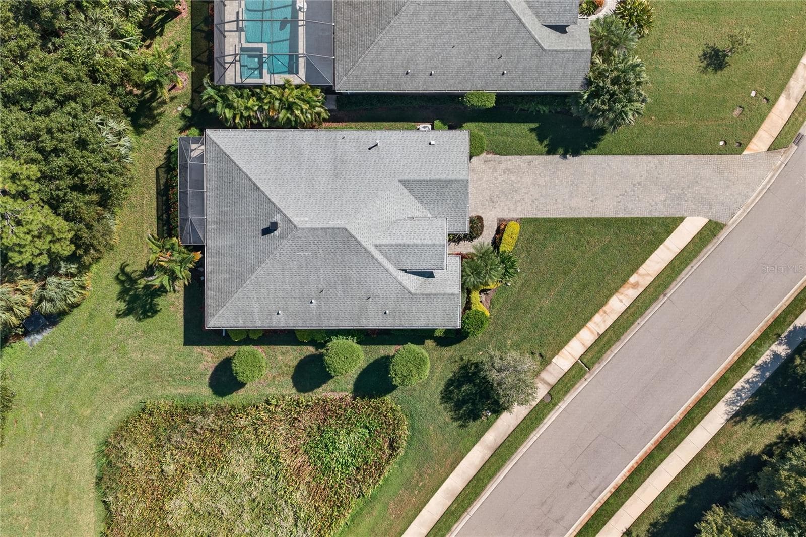 Single Family Residence at 3803 WOODCLIFF LAKE TER, SARASOTA, photo 35 of 45