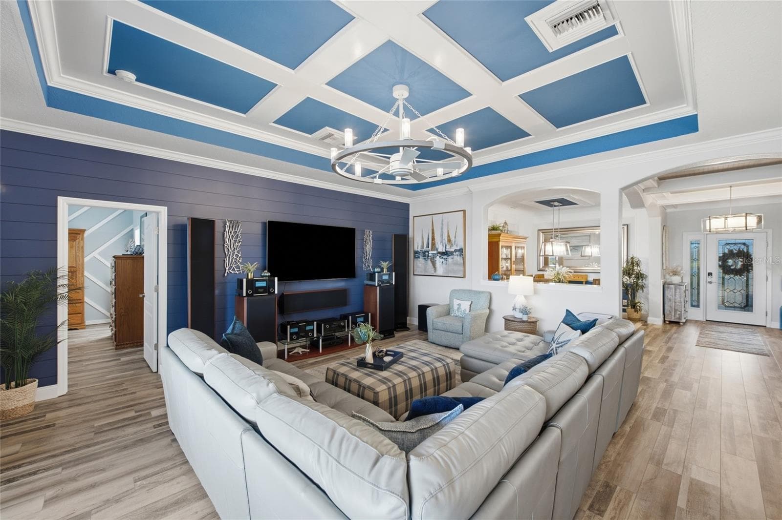 Living Room - 6726 ROOKERY LAKE DR, BRADENTON
