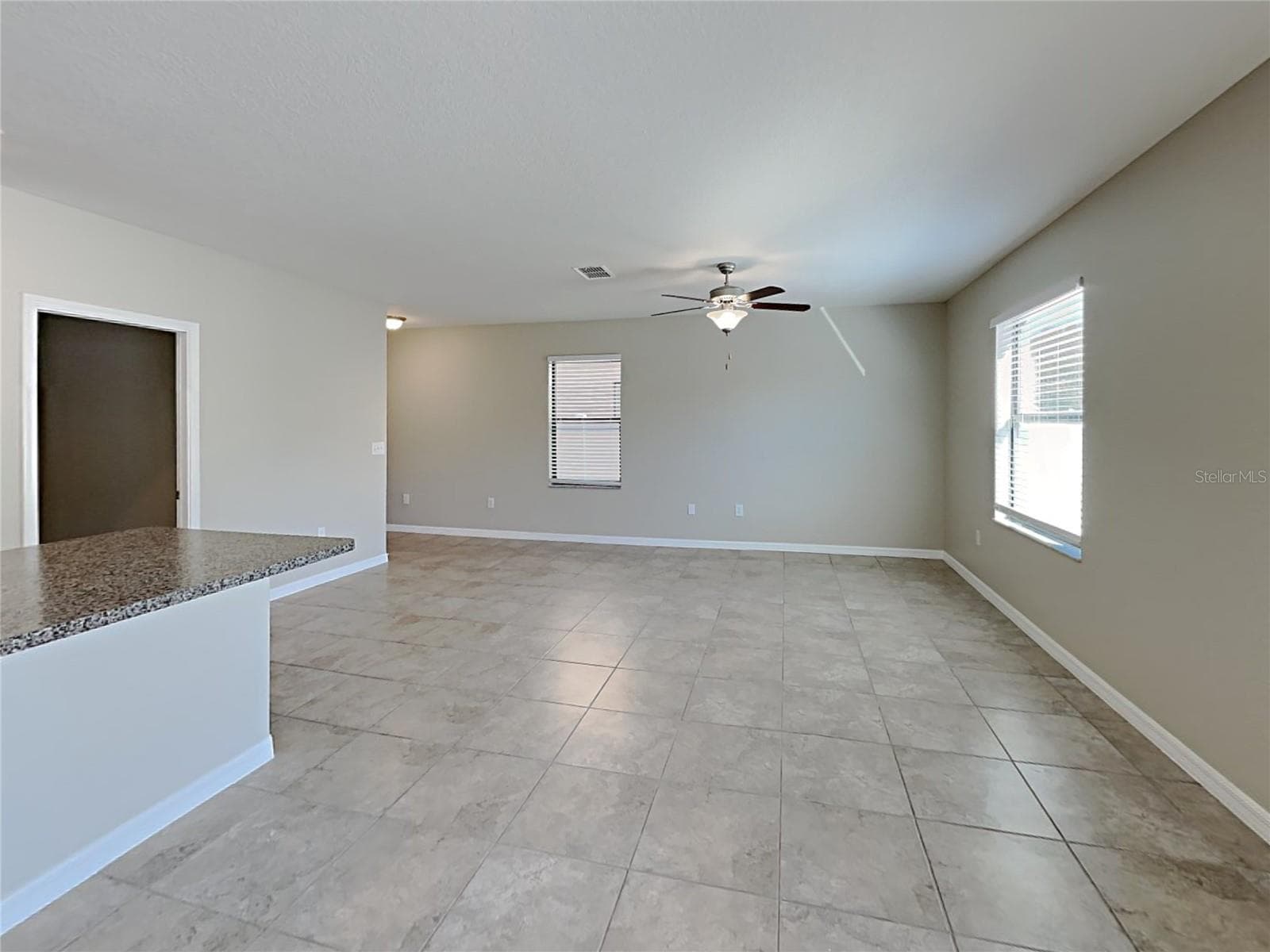 Single Family Residence at 14612 CRESCENT ROCK DR, WIMAUMA, photo 2 of 20