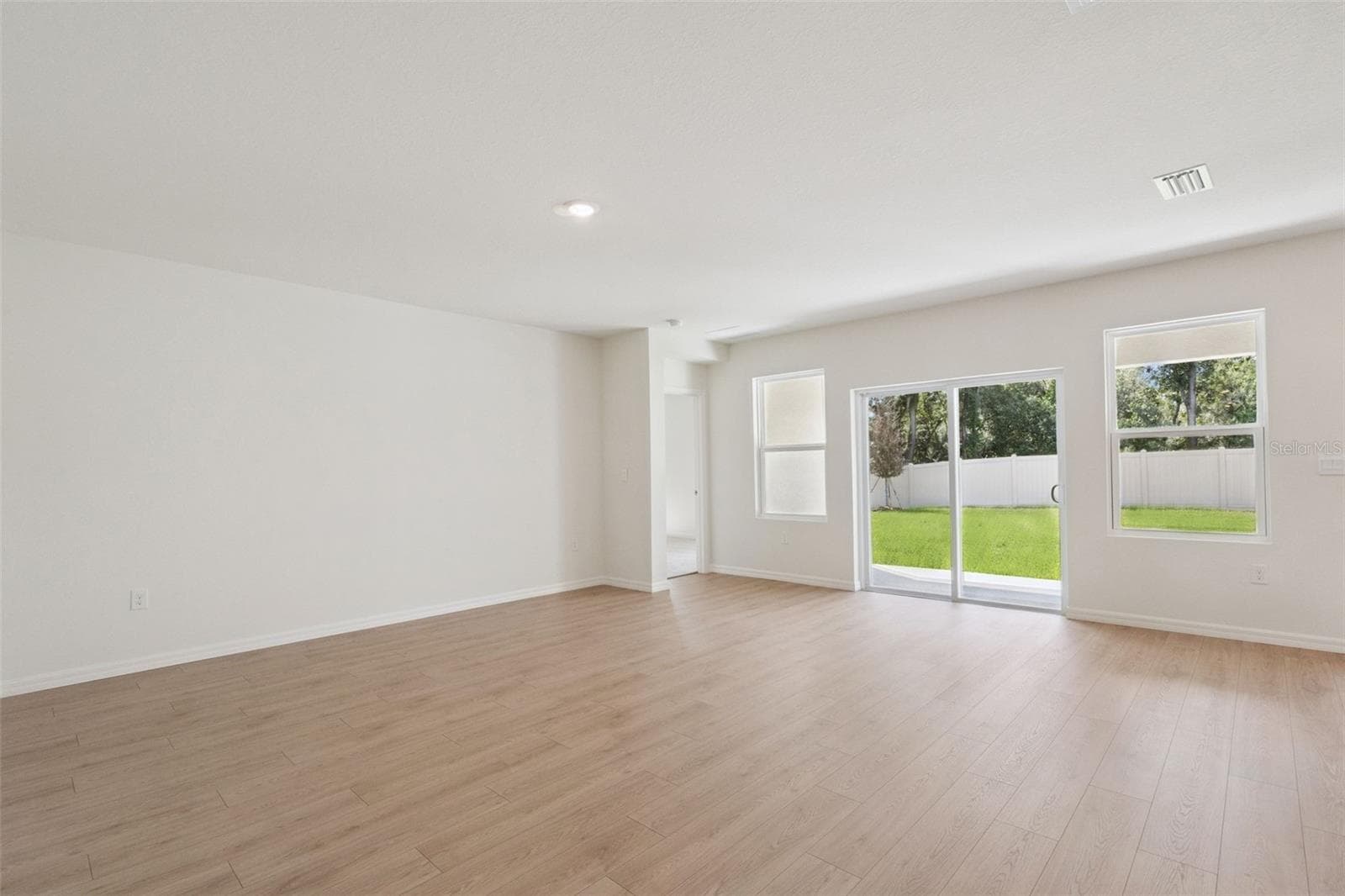 Single Family Residence at 2526 DORSET CT, ORMOND BEACH, photo 15 of 32
