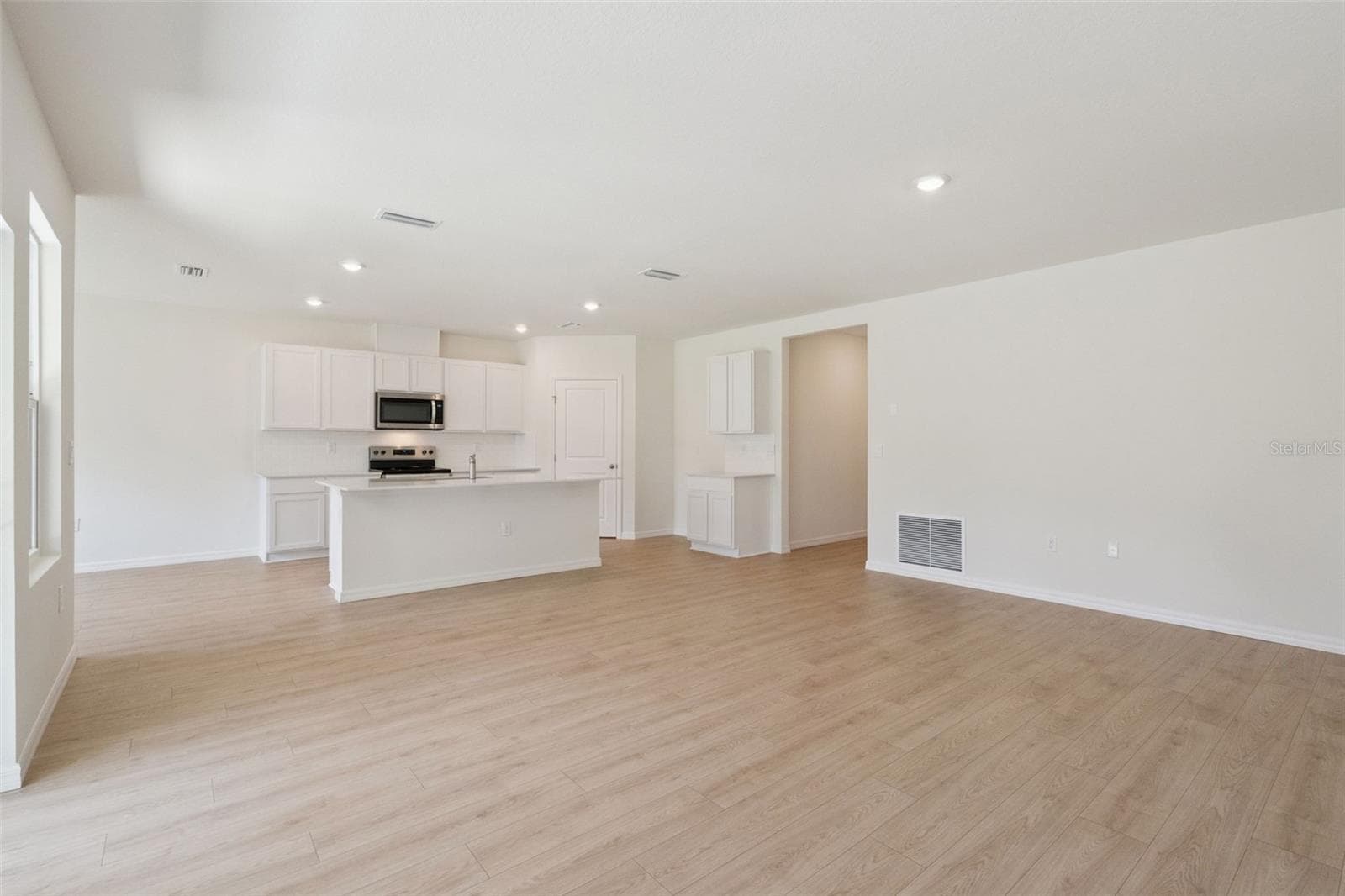 Single Family Residence at 2526 DORSET CT, ORMOND BEACH, photo 17 of 32