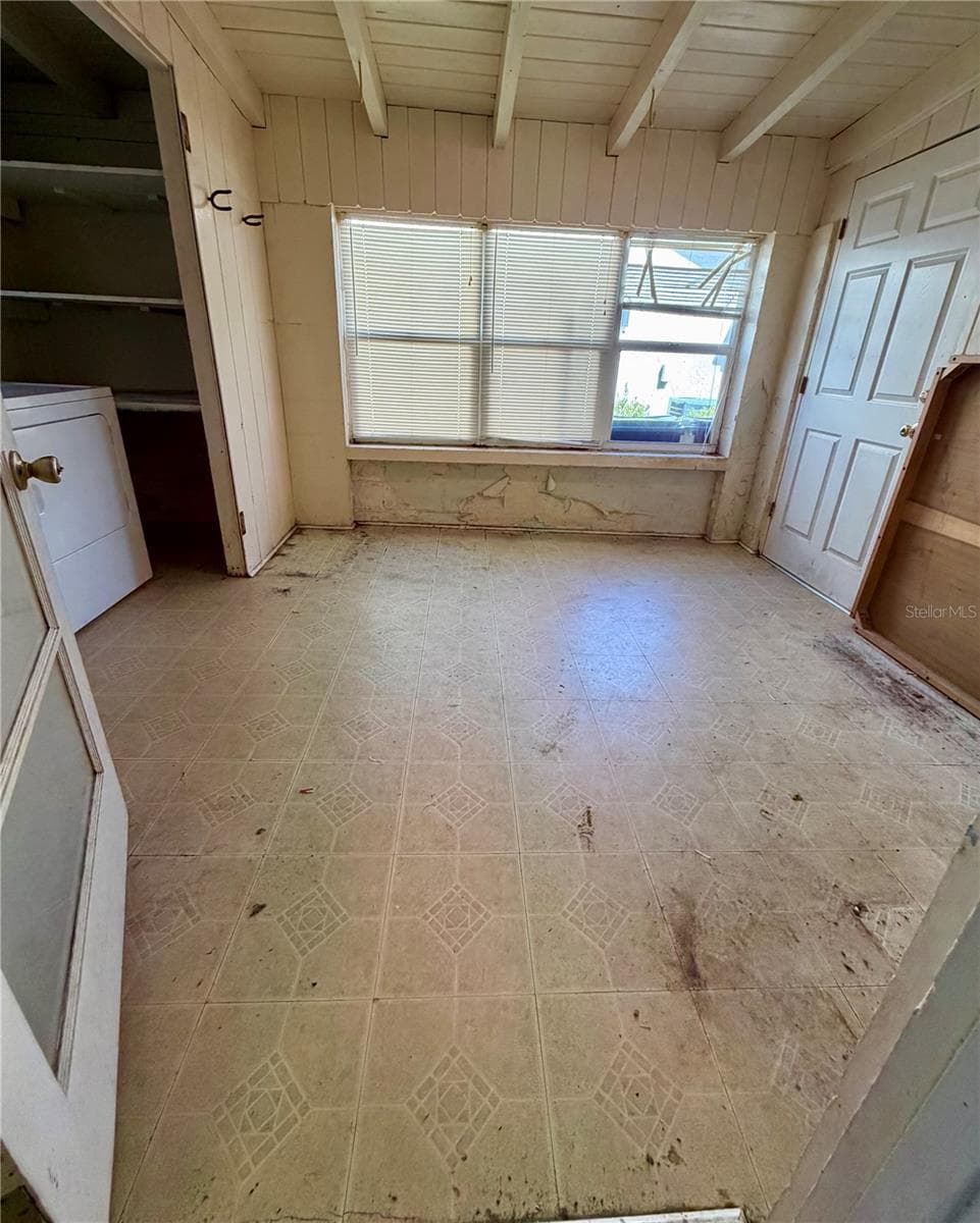Single Family Residence at 2320 DAWLEY AVE, ORLANDO, photo 3 of 9