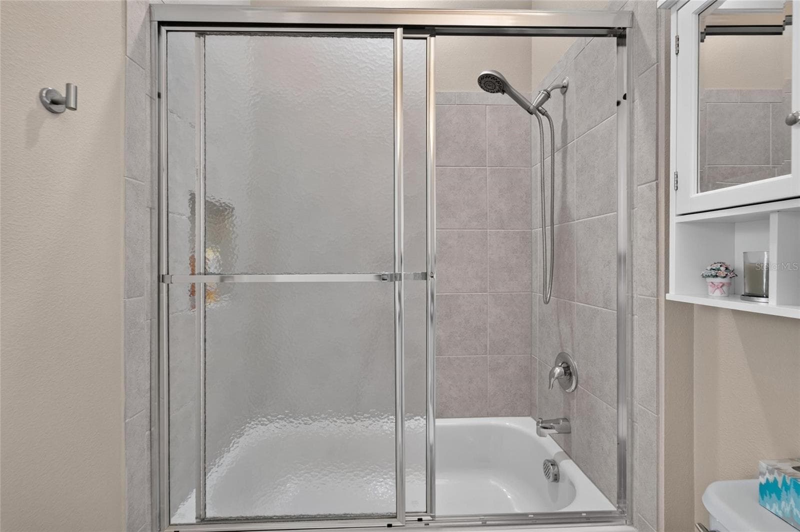 En-suite Bath 2 - 16301 GARNET GLEN PL, WIMAUMA