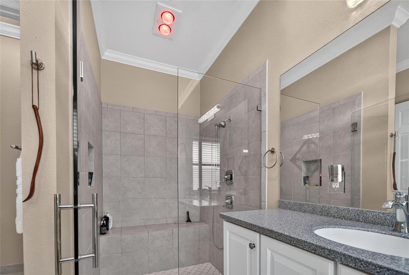 En-suite Bath 2 - 16301 GARNET GLEN PL, WIMAUMA