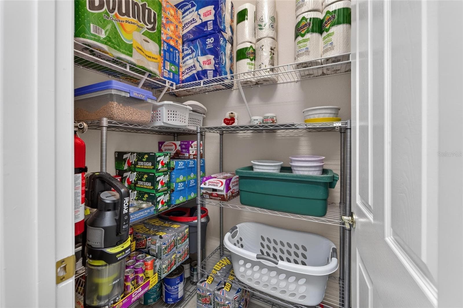 More Interior Storage - 16301 GARNET GLEN PL, WIMAUMA