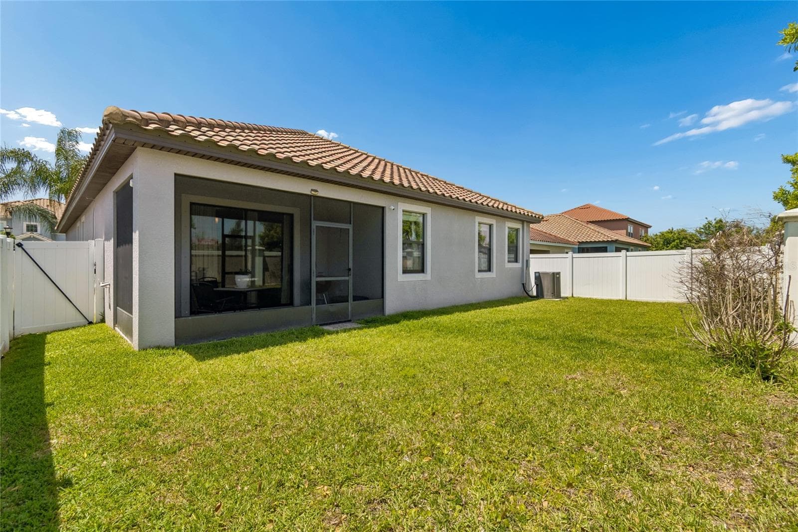 Single Family Residence at 13170 GREEN VIOLET DR, RIVERVIEW, photo 43 of 100