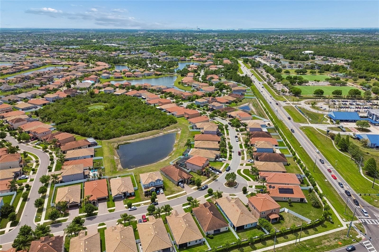 Single Family Residence at 13170 GREEN VIOLET DR, RIVERVIEW, photo 75 of 100