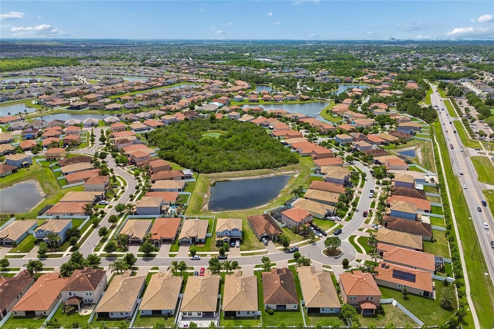 Single Family Residence at 13170 GREEN VIOLET DR, RIVERVIEW, photo 76 of 100