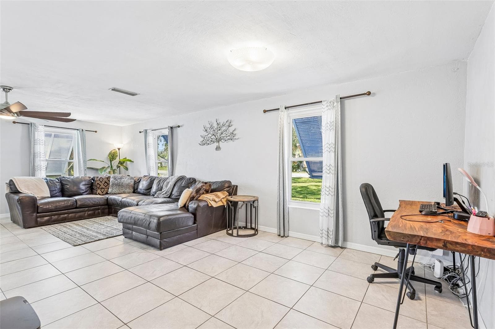 Single Family Residence at 33 DRESDEN CIR, ORMOND BEACH, photo 13 of 37