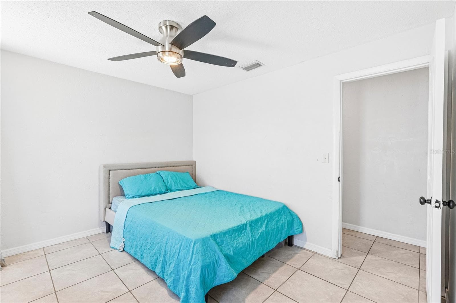 Single Family Residence at 33 DRESDEN CIR, ORMOND BEACH, photo 25 of 37