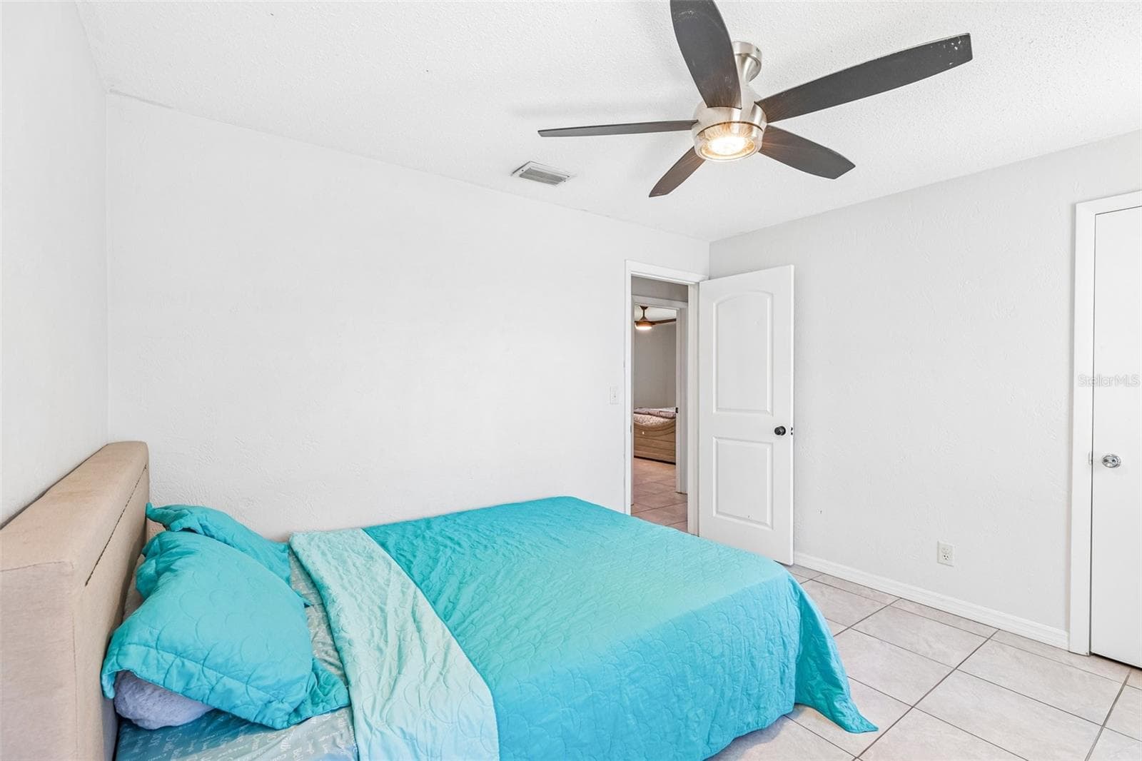 Single Family Residence at 33 DRESDEN CIR, ORMOND BEACH, photo 26 of 37
