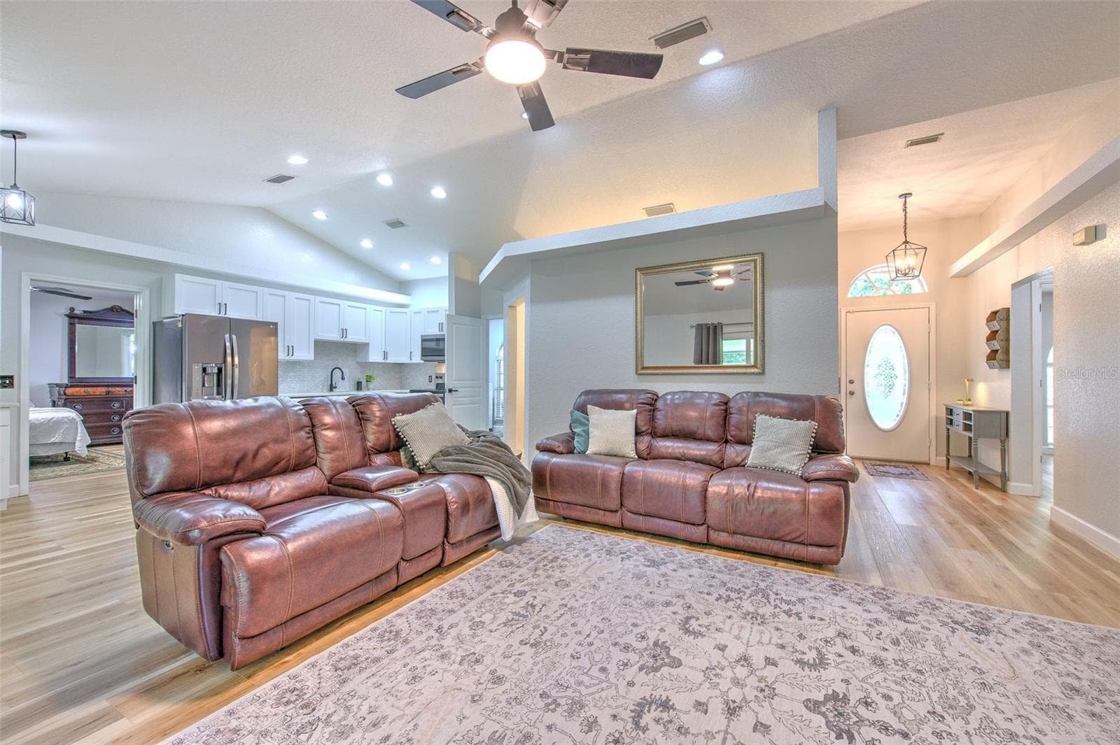 Living Room / Open-Concept Living - 118 E HUNTER RD, PLANT CITY
