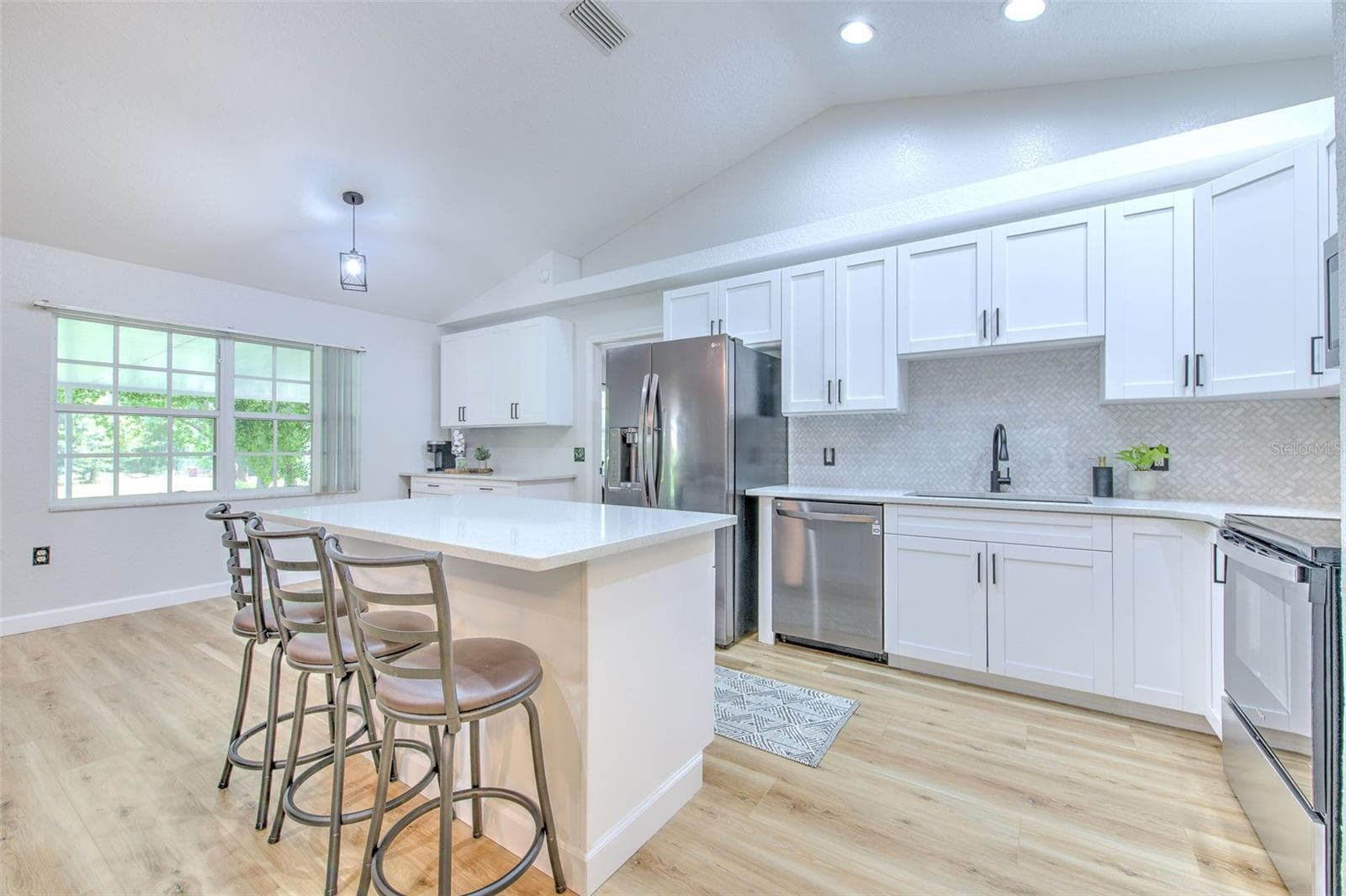 Kitchen - 118 E HUNTER RD, PLANT CITY