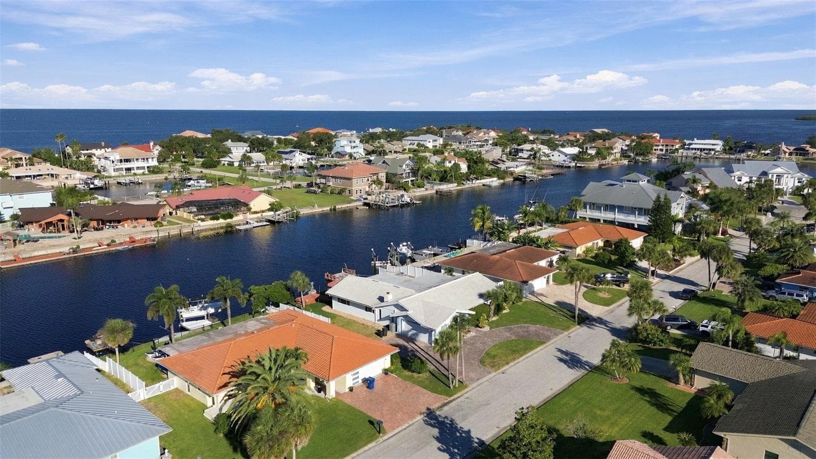 Just one canal over to the open gulf - 5451 WINDWARD WAY, NEW PORT RICHEY