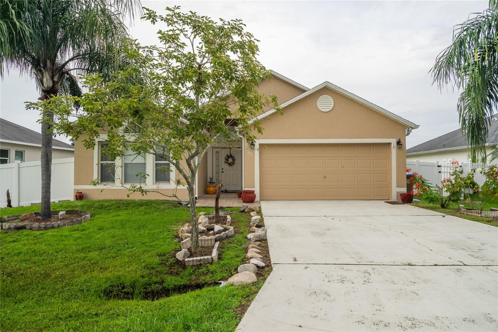 Single Family Residence at 315 CORSICA CT, KISSIMMEE, photo 2 of 25