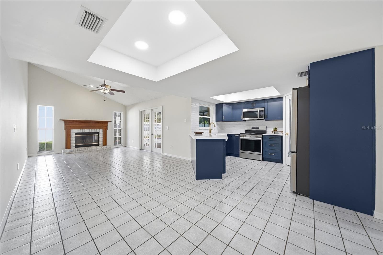 Single Family Residence at 9801 CREEK CROSS ST, TAMPA, photo 7 of 22
