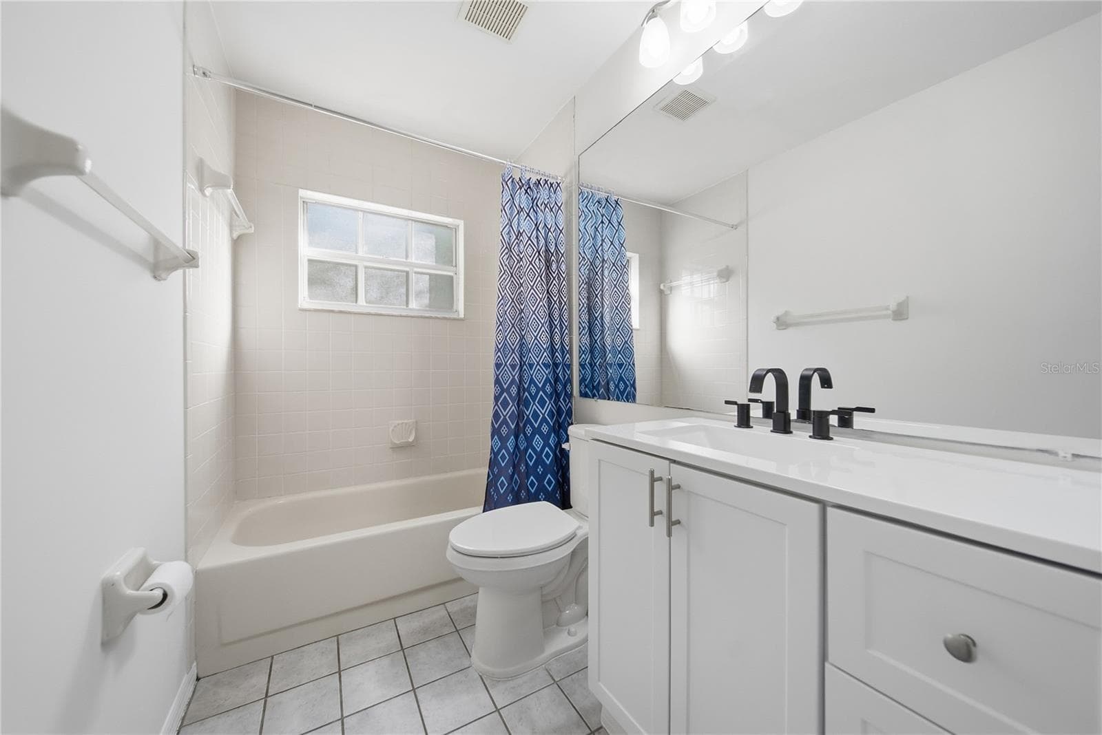 Bathroom 2 - 9801 CREEK CROSS ST, TAMPA