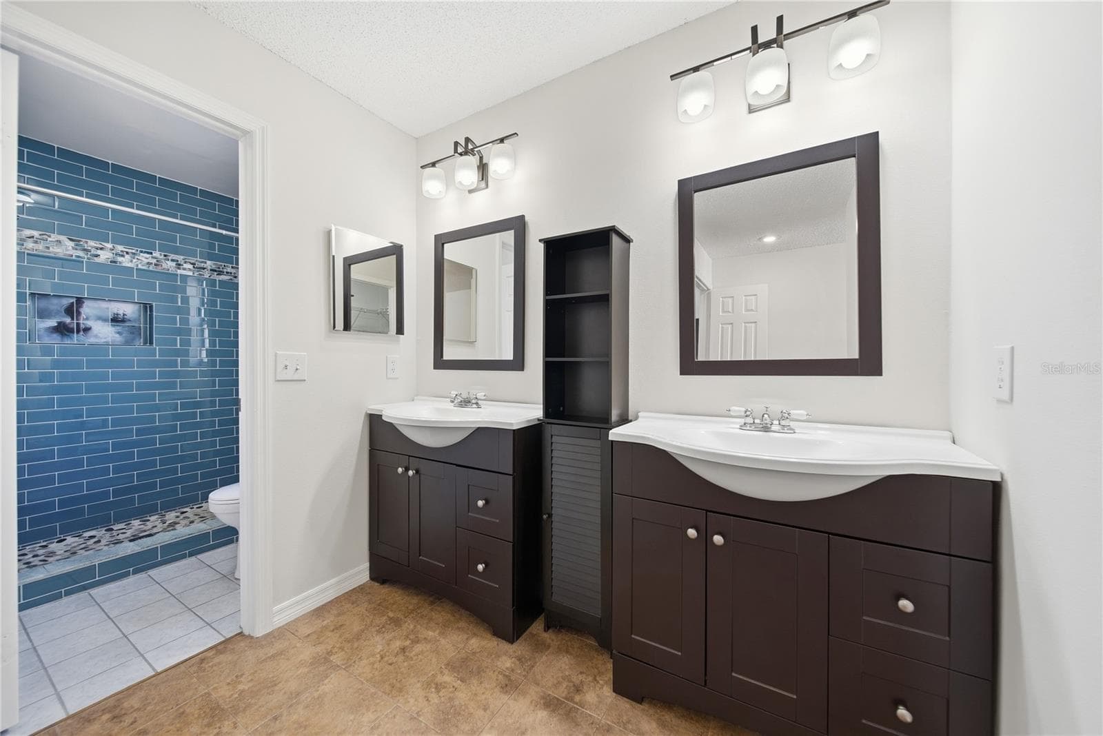 Primary Bathroom - 9801 CREEK CROSS ST, TAMPA
