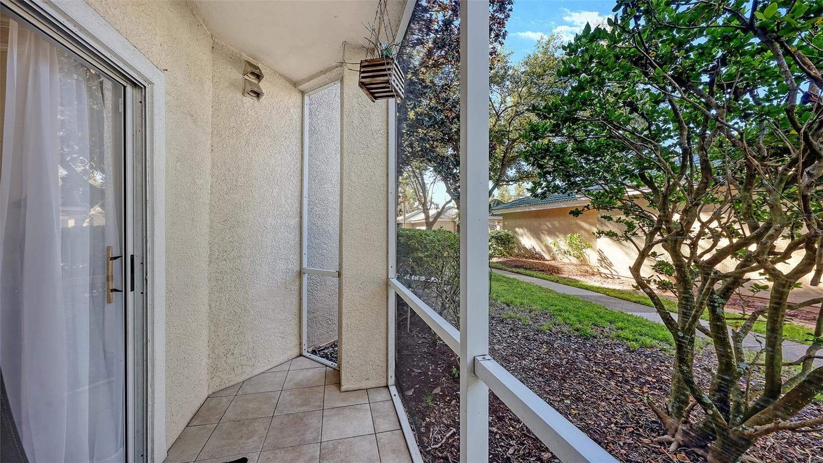 Condominium at 5180 NORTHRIDGE RD #102, SARASOTA, photo 18 of 41