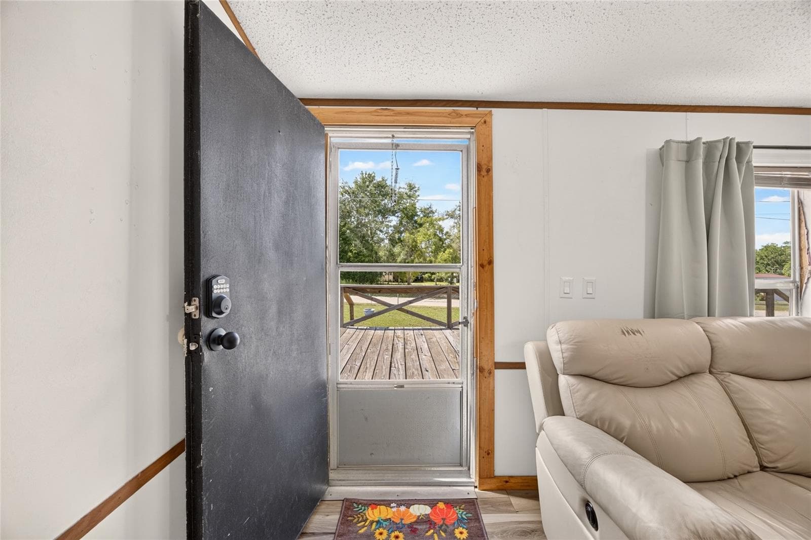 Manufactured Home at 13445 NE 217TH CT, SALT SPRINGS, photo 11 of 68