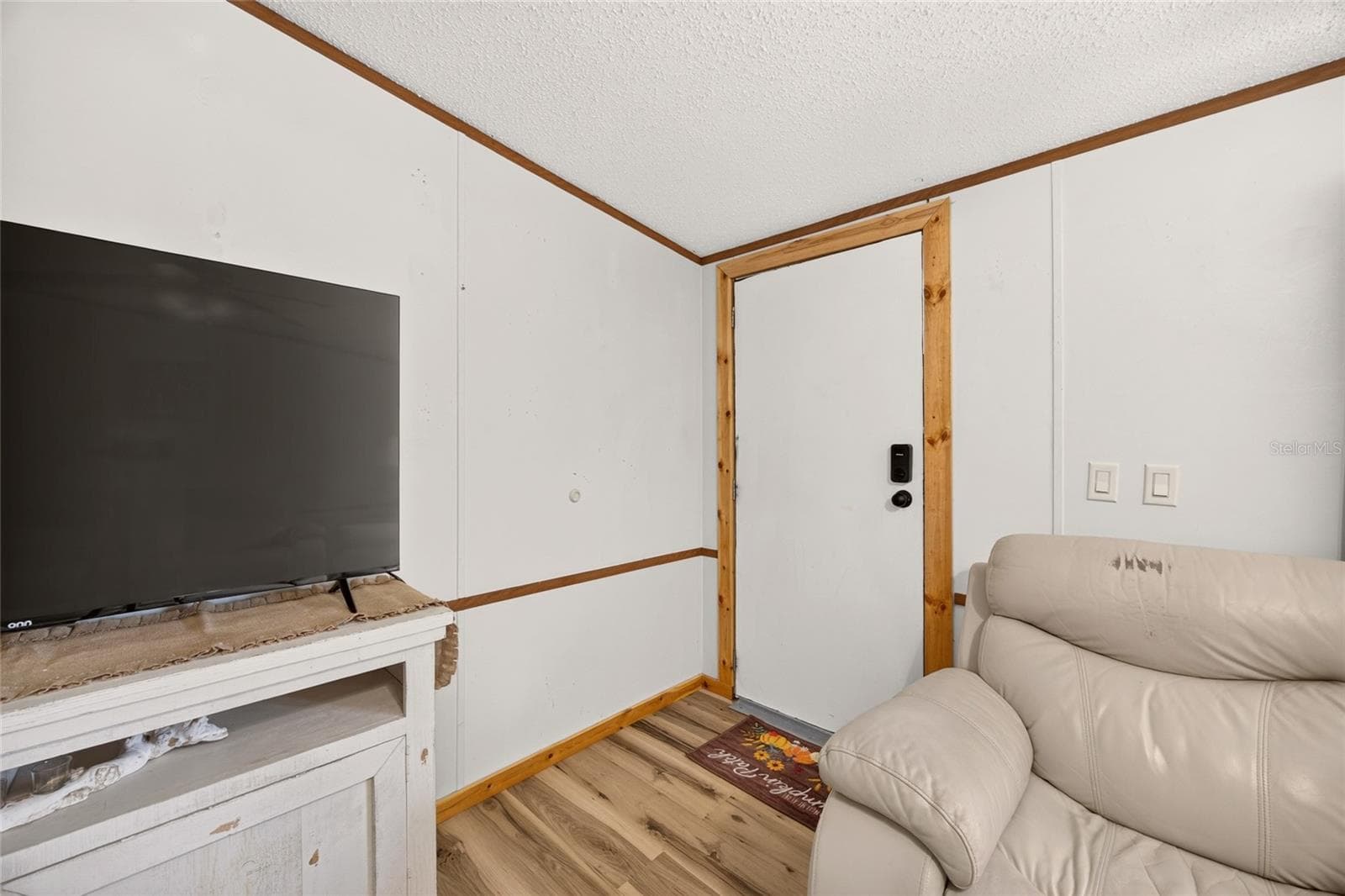 Manufactured Home at 13445 NE 217TH CT, SALT SPRINGS, photo 12 of 68