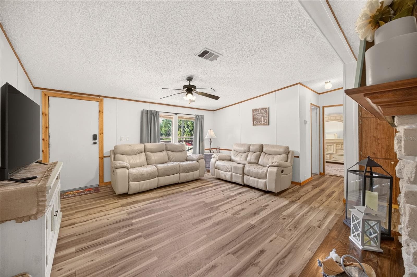 Manufactured Home at 13445 NE 217TH CT, SALT SPRINGS, photo 14 of 68