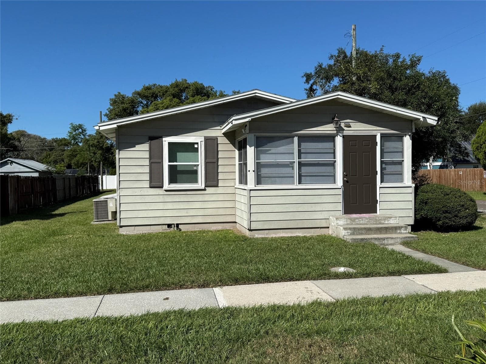 Single Family Residence at 1502 INDIANA AVE, ST CLOUD, photo 2 of 33