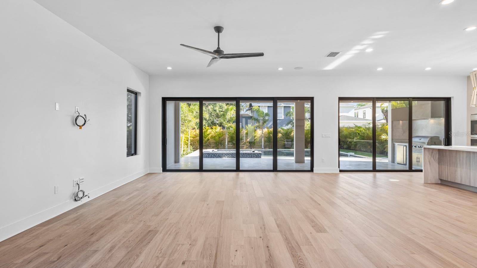 Single Family Residence at 2519 N RIVERSIDE DR, TAMPA, photo 15 of 27