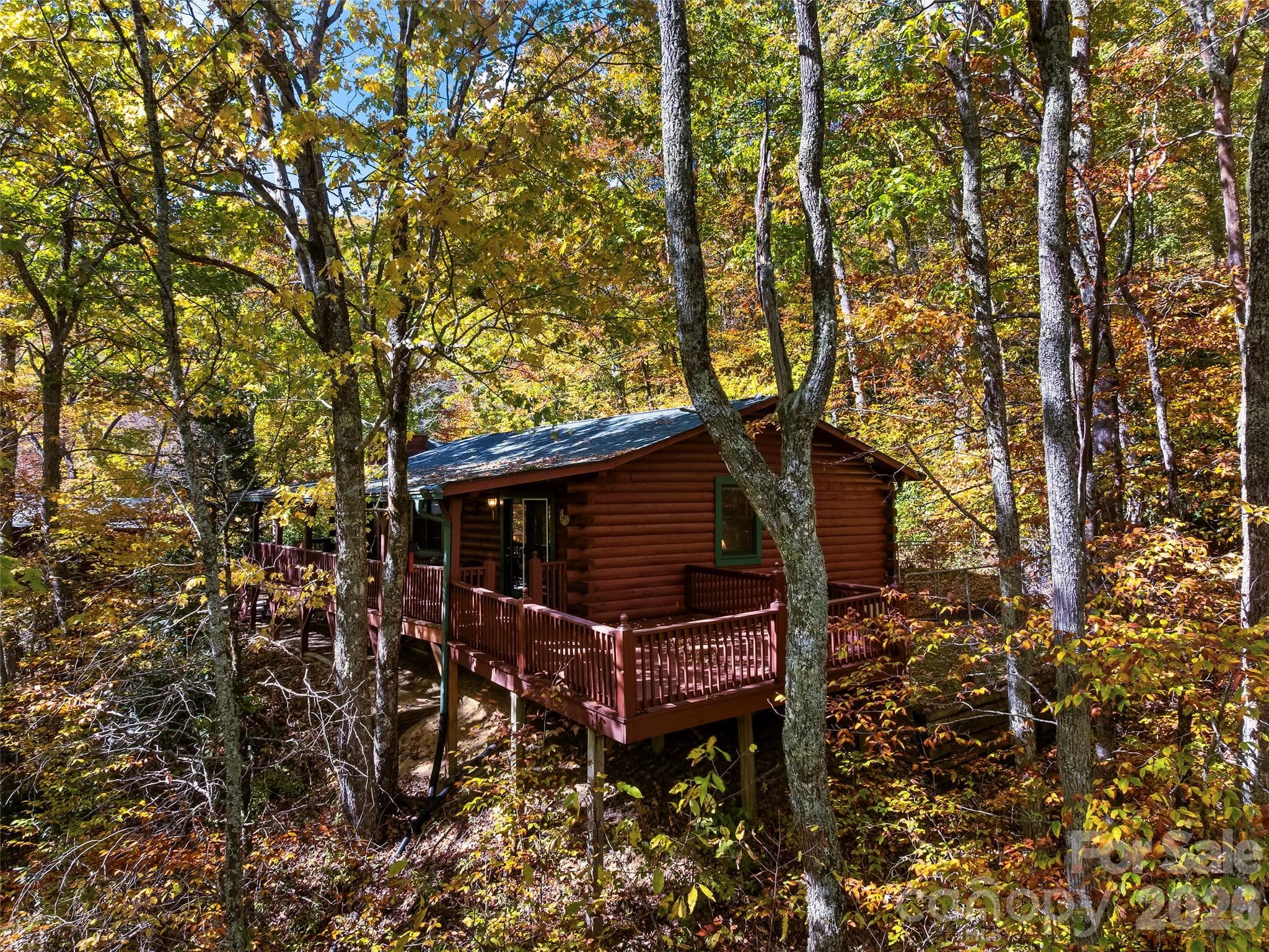 Single Family Residence at 716 Wolf Laurel Drive, Maggie Valley, photo 3 of 32