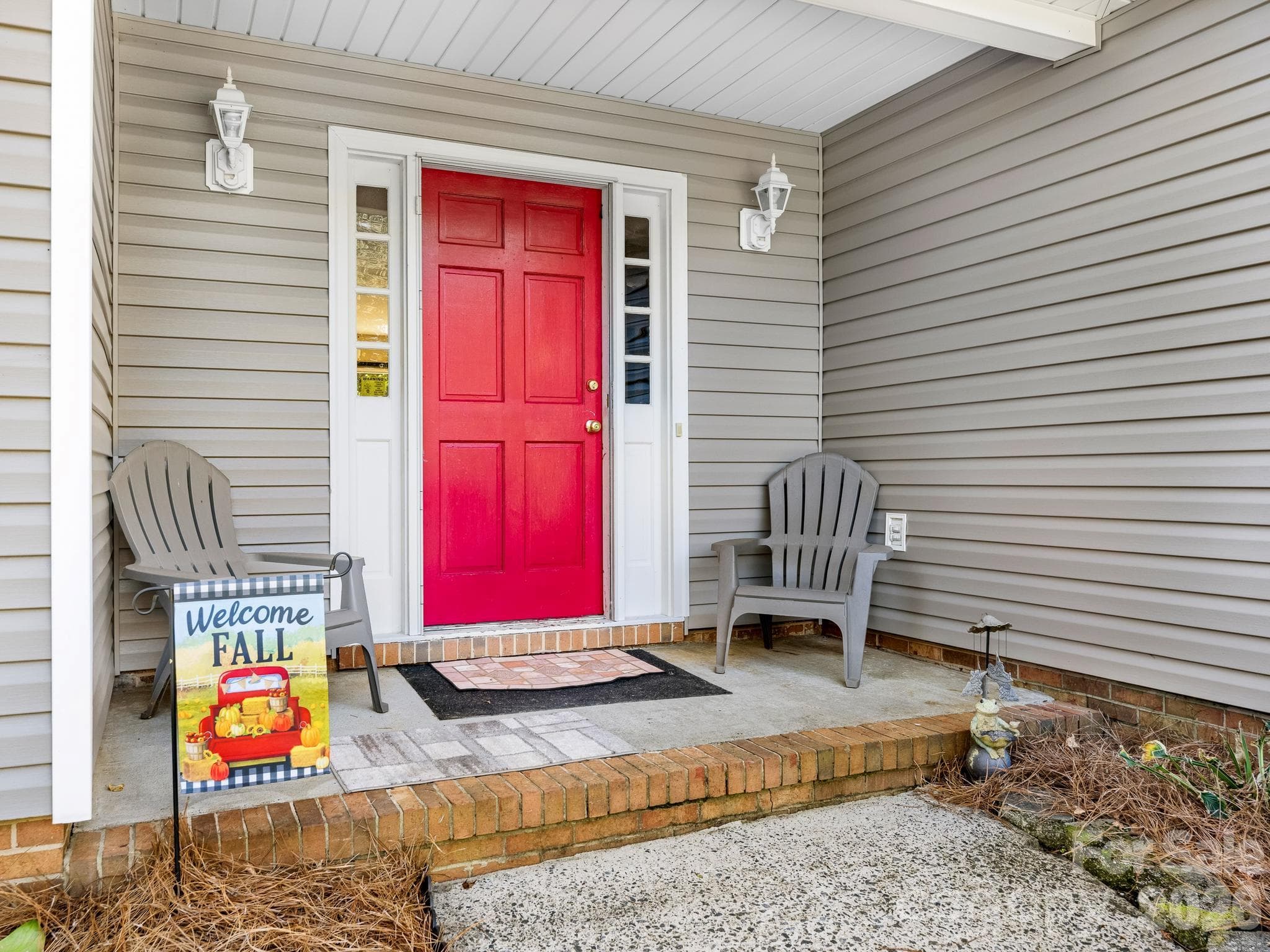 Front Porch - 1100 Dark Wood Court, Matthews
