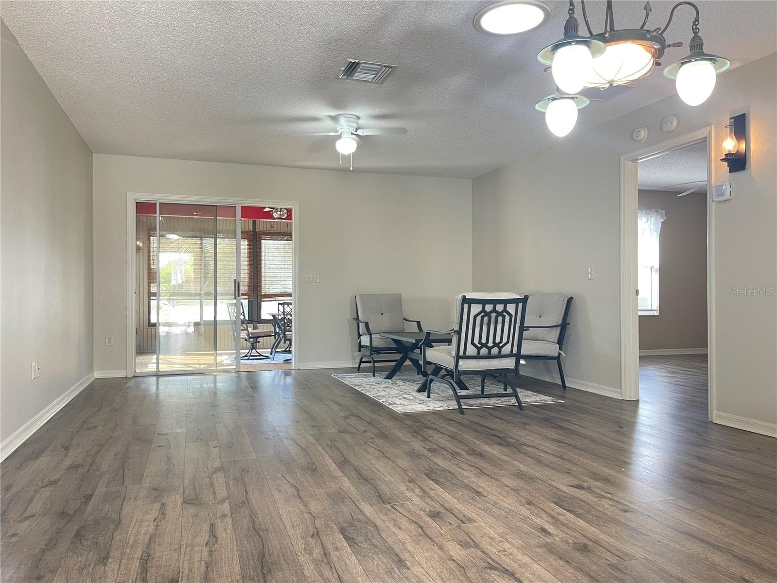 Single Family Residence at 16804 SE 96TH CHAPELWOOD CIR #52, THE VILLAGES, photo 10 of 62