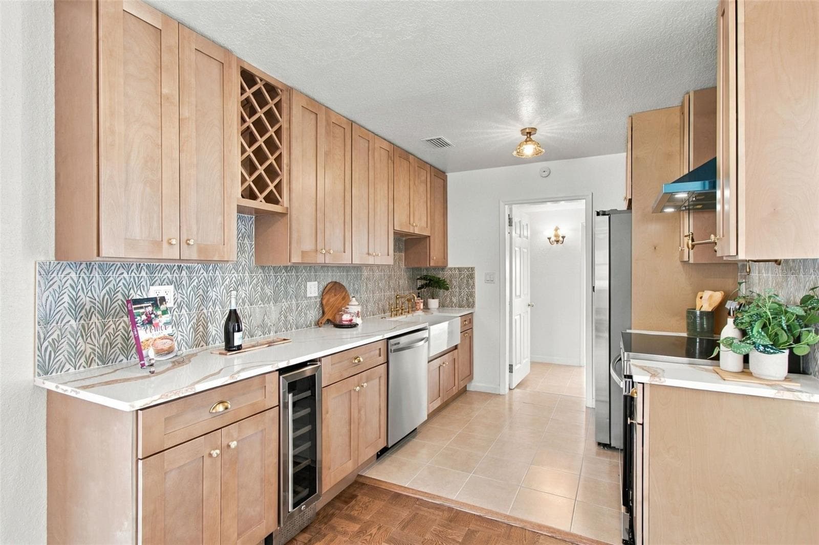 Kitchen - 3615 EMERSON AVE S, ST PETERSBURG