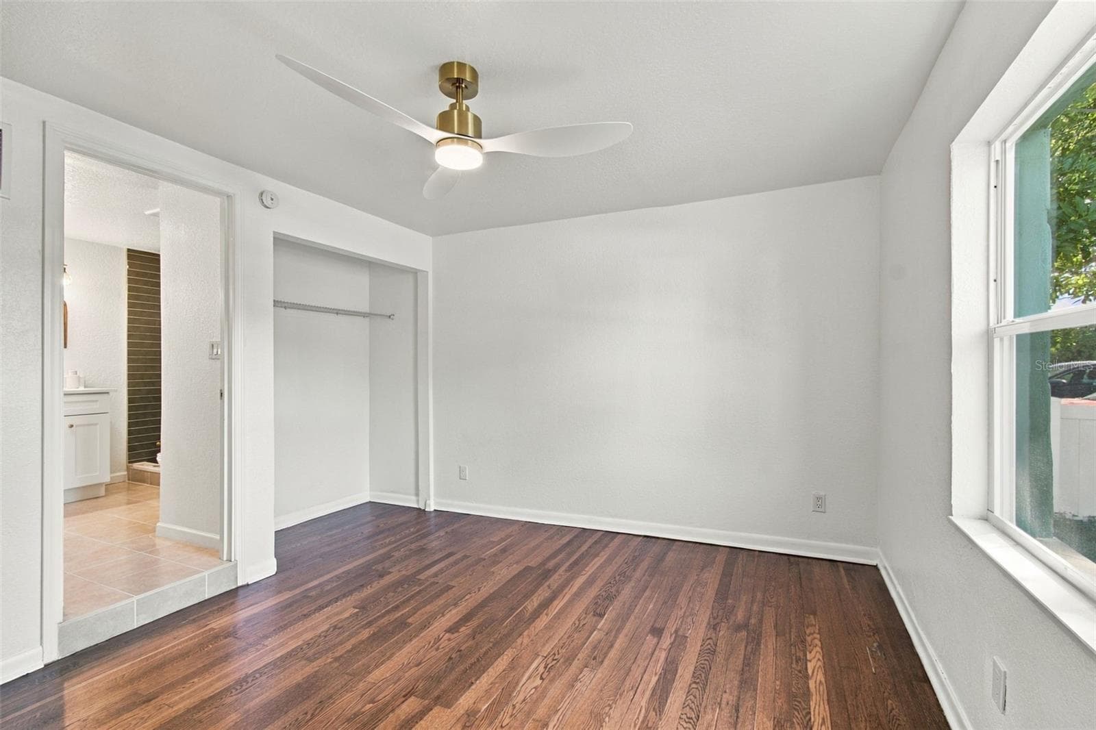 Primary bedroom - 3615 EMERSON AVE S, ST PETERSBURG