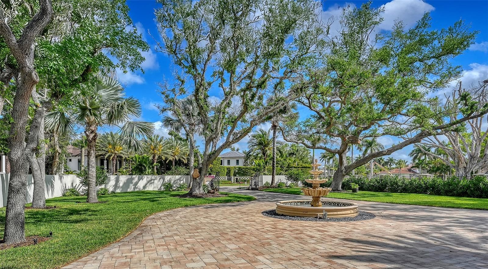 Single Family Residence at 1240 HILLVIEW DR, SARASOTA, photo 45 of 55