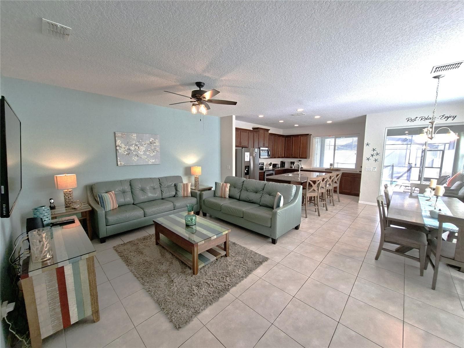 Townhouse at 1586 CAREY PALM CIR, KISSIMMEE, photo 3 of 39