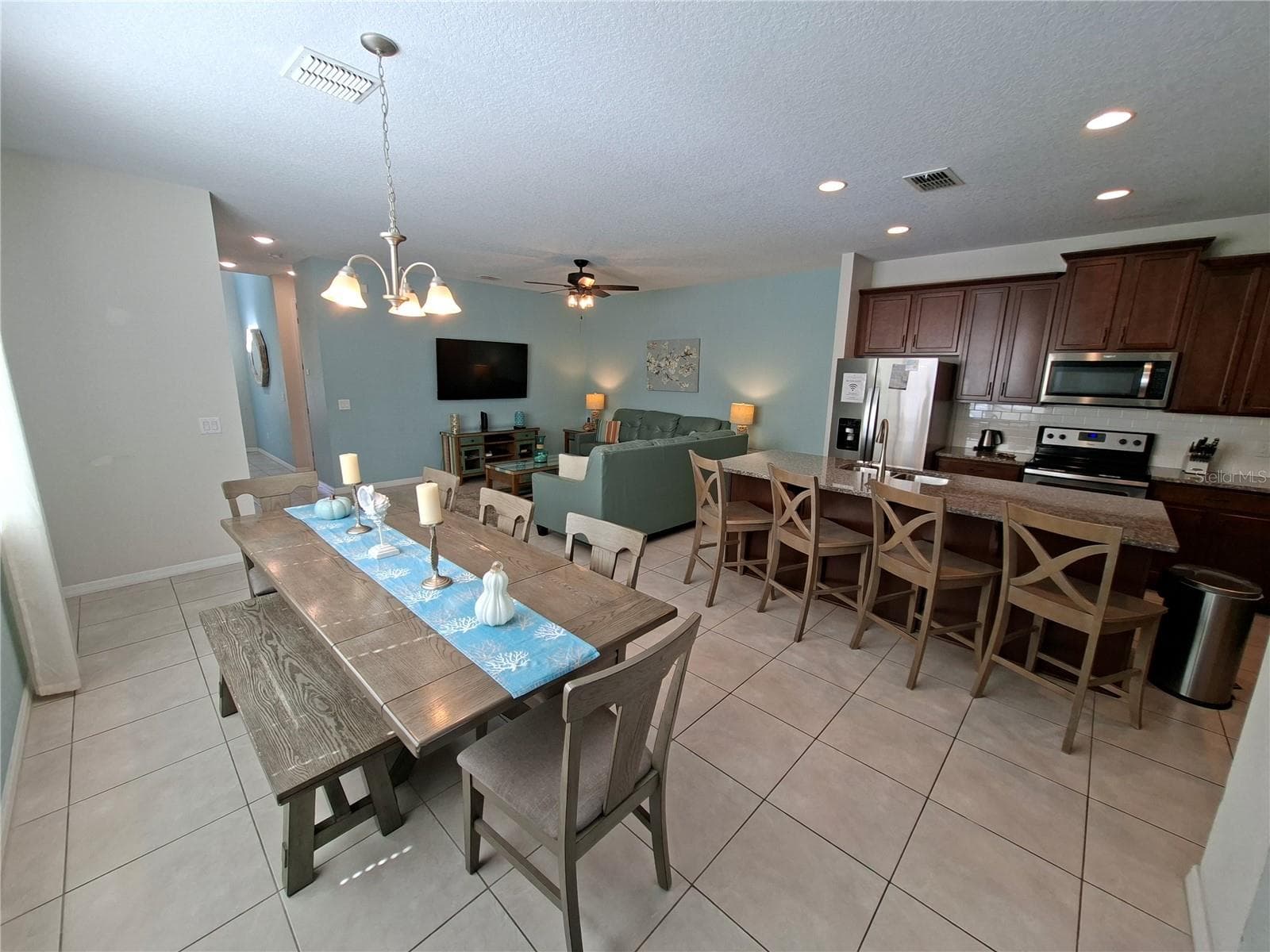 Townhouse at 1586 CAREY PALM CIR, KISSIMMEE, photo 7 of 39