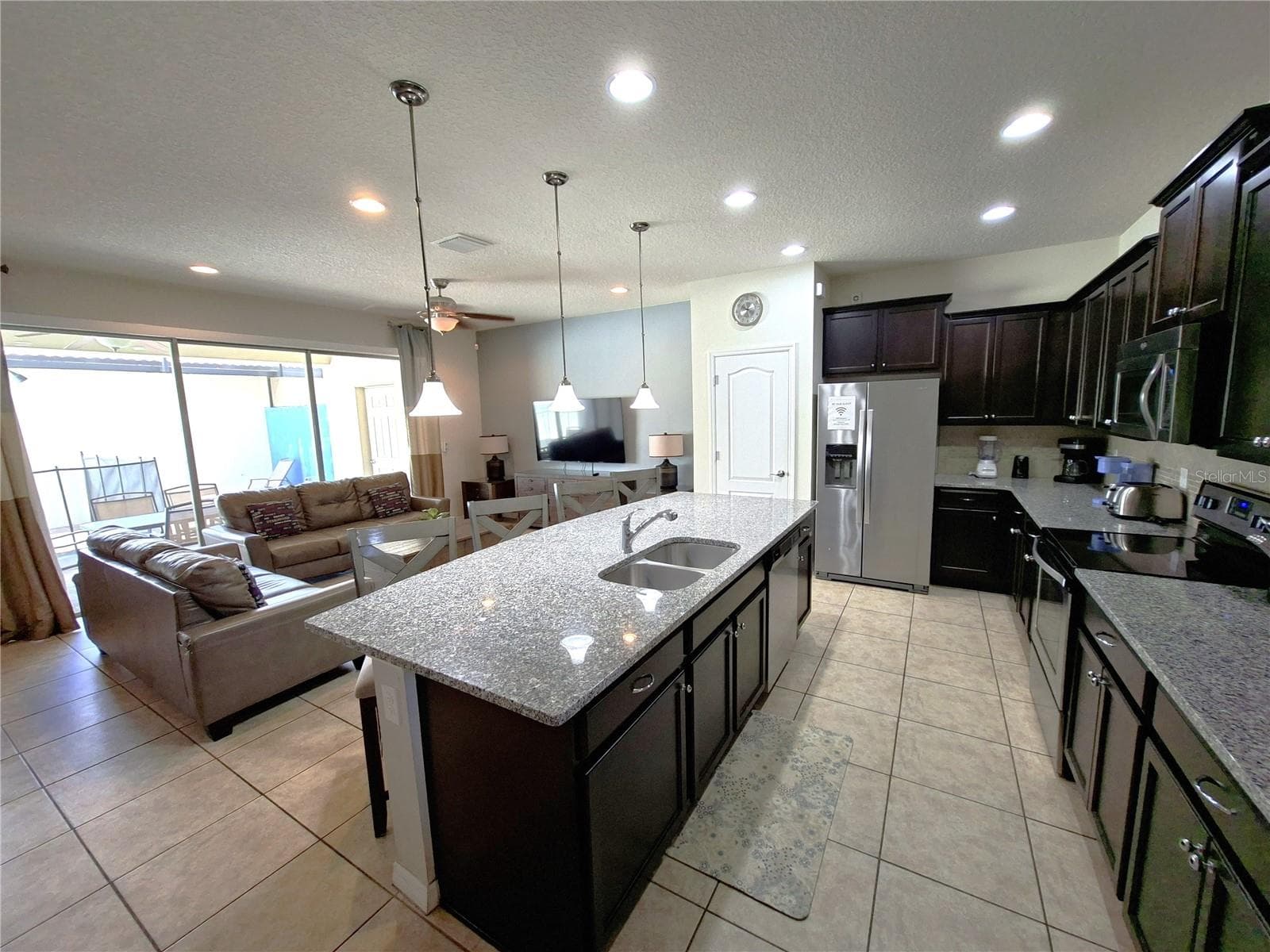 Townhouse at 1965 MAJORCA DR, KISSIMMEE, photo 4 of 39