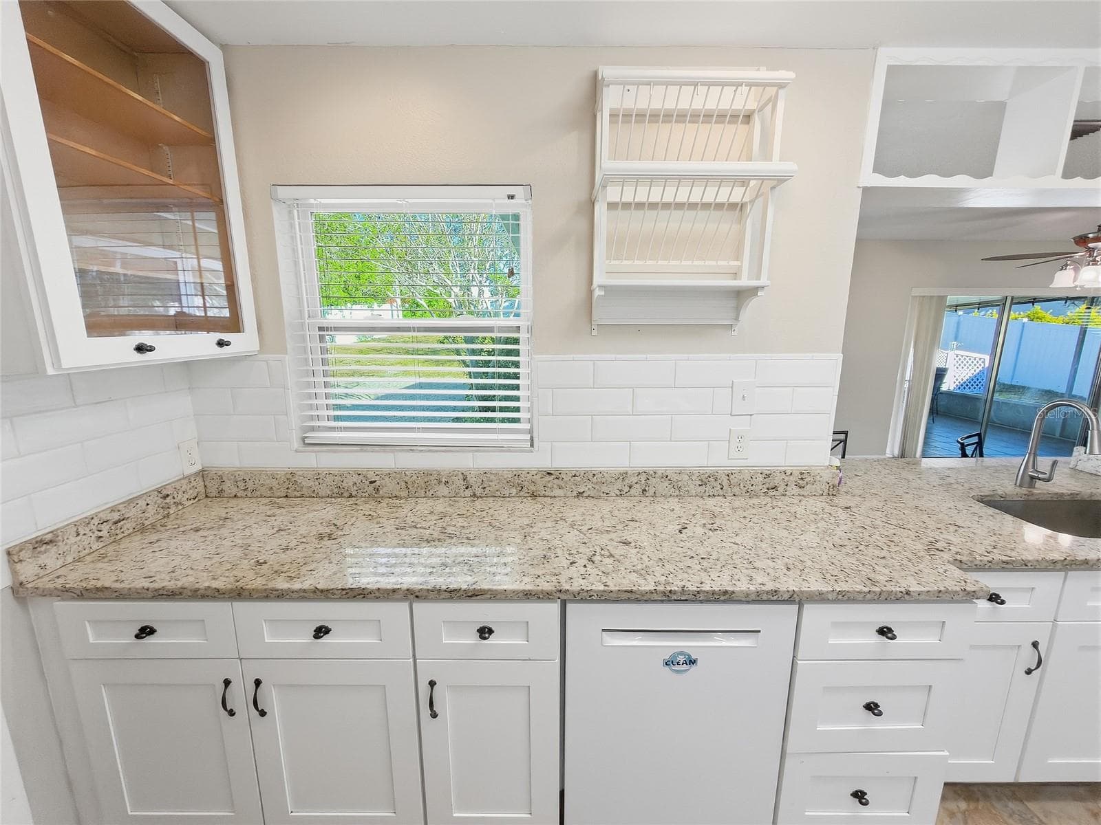 Single Family Residence at 12421 BROOKSIDE ST, SPRING HILL, photo 11 of 33