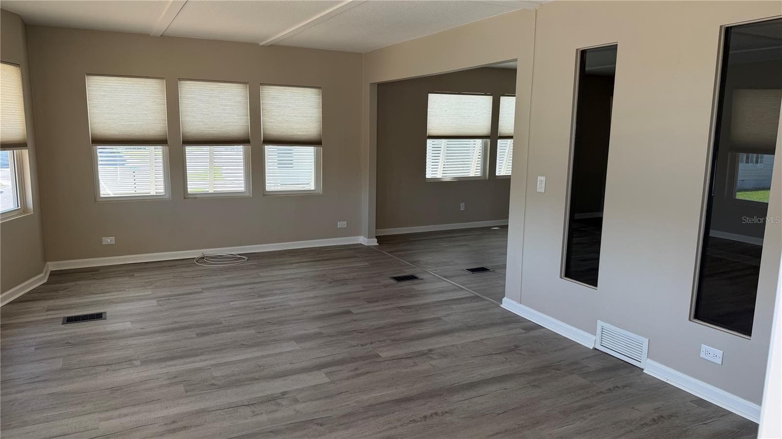 Manufactured Home at 362 TAMPICO DR, PALMETTO, photo 14 of 34