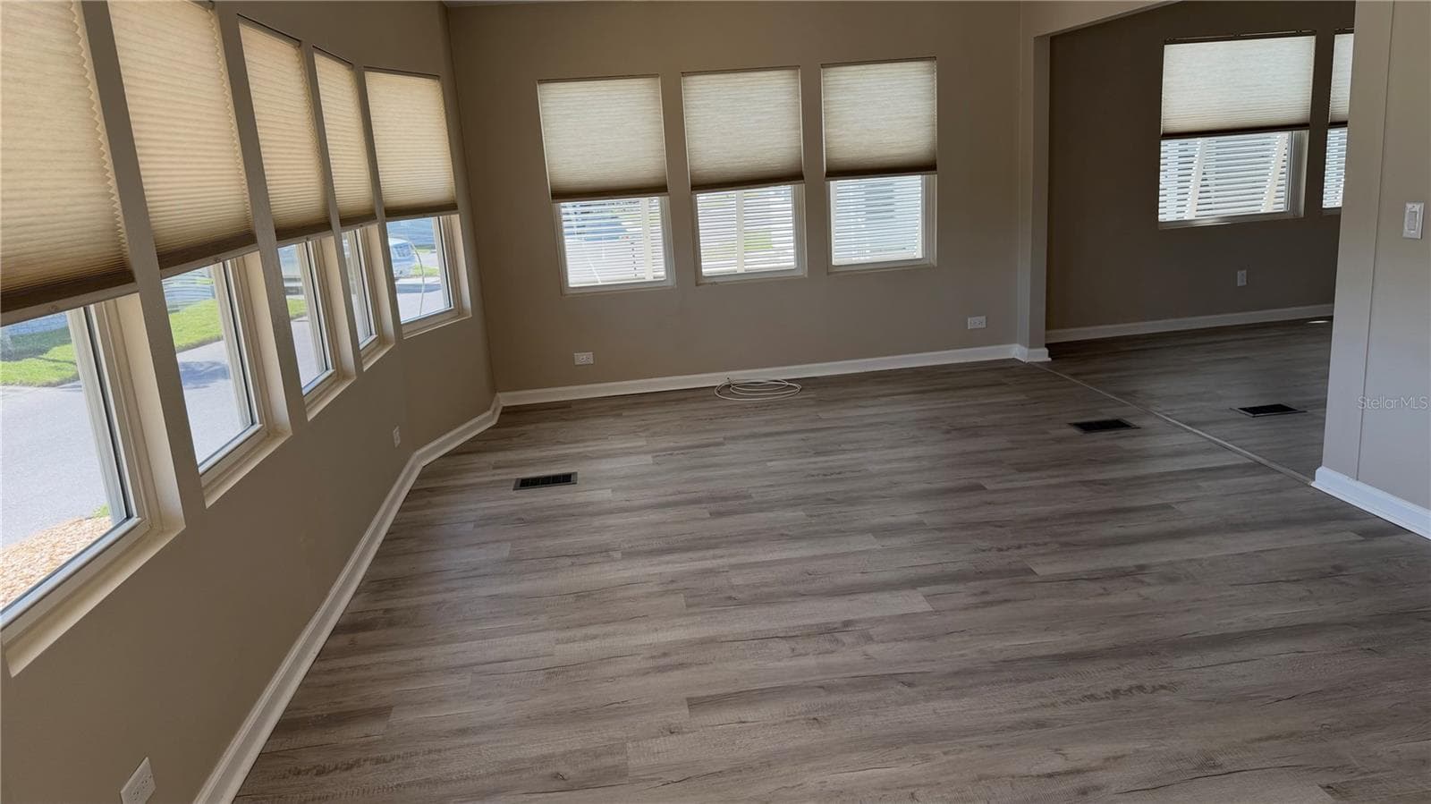 Manufactured Home at 362 TAMPICO DR, PALMETTO, photo 15 of 34