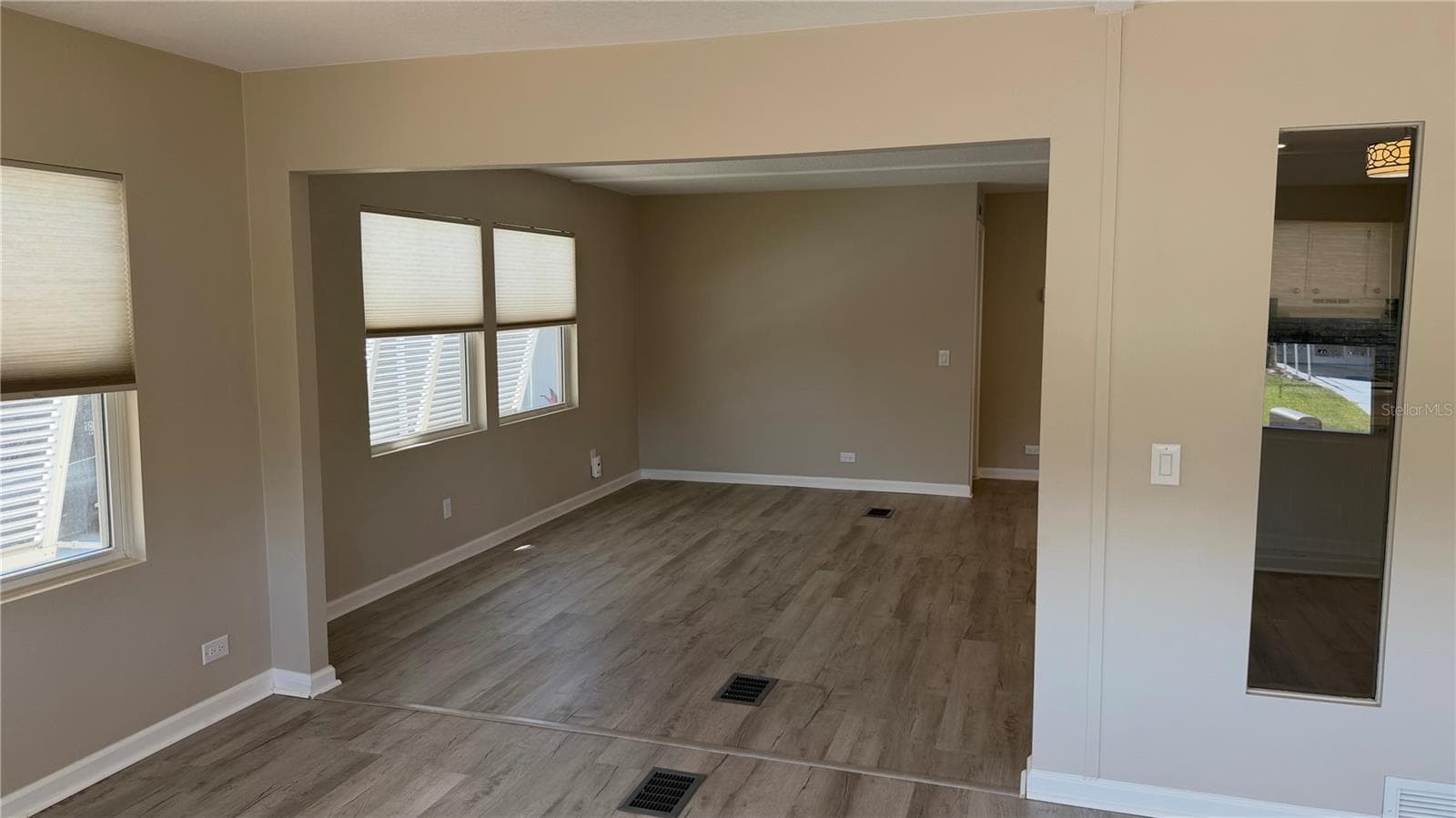 Manufactured Home at 362 TAMPICO DR, PALMETTO, photo 16 of 34
