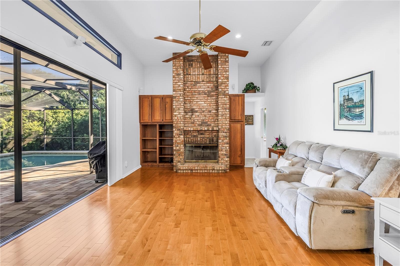 Single Family Residence at 1186 GASPARILLA DR NE, ST PETERSBURG, photo 37 of 65