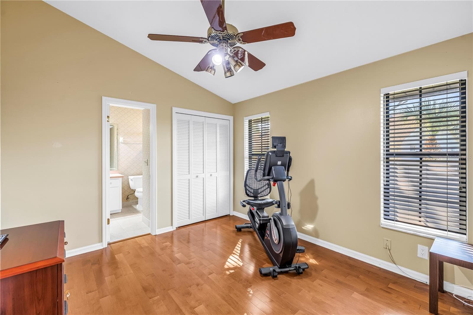 Bedroom 3 at back of house with direct access to Full Bath 3 - 1186 GASPARILLA DR NE, ST PETERSBURG