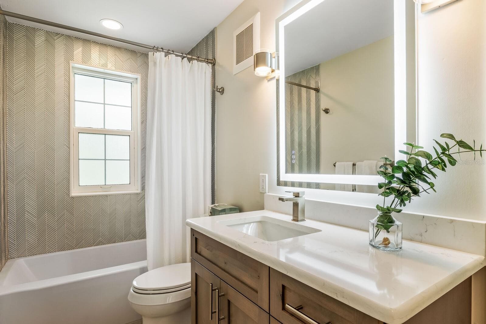 Single Family Residence at 22 SEAWATCH DR, BOCA GRANDE, photo 14 of 76