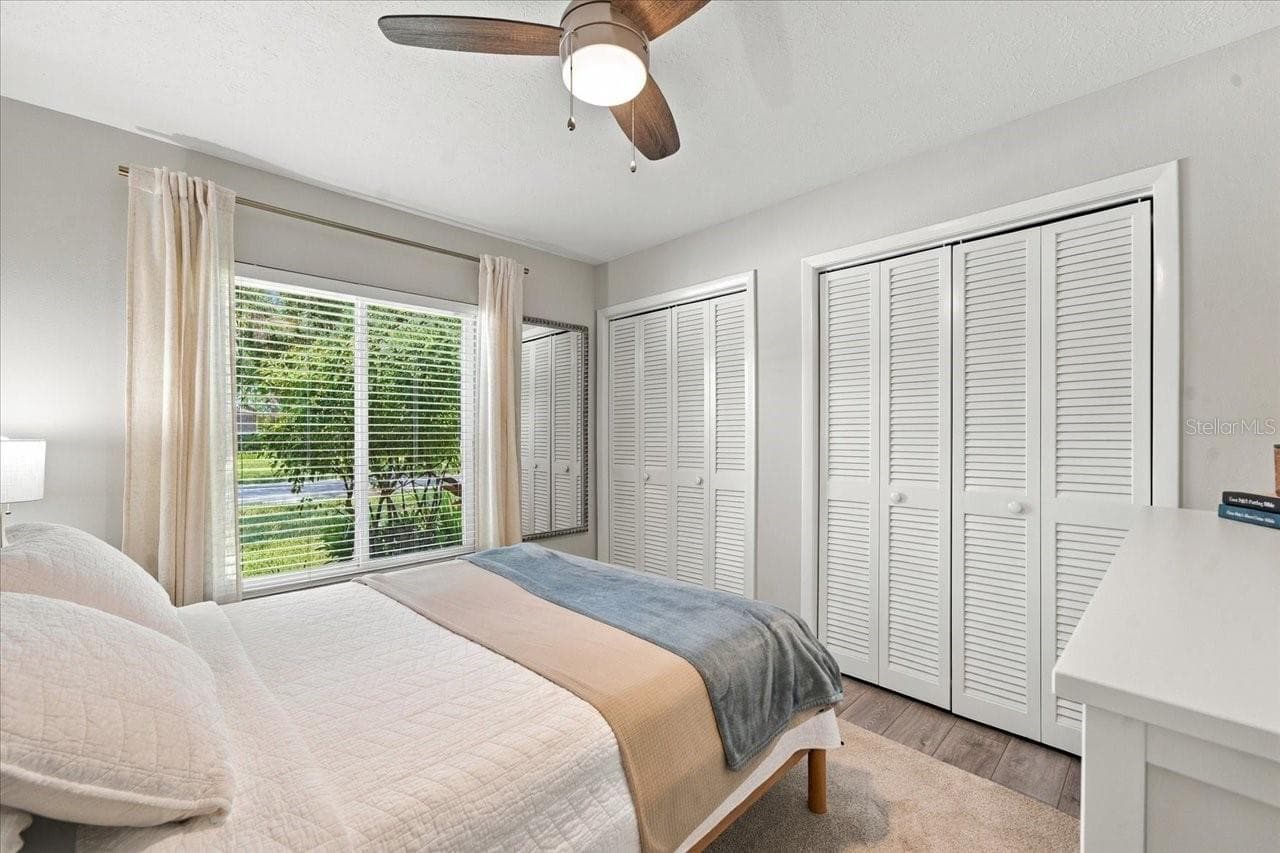Single Family Residence at 13810 LAKE VILLAGE PL, TAMPA, photo 31 of 45