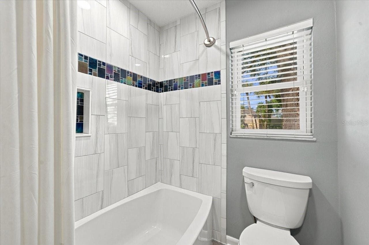 Single Family Residence at 13810 LAKE VILLAGE PL, TAMPA, photo 33 of 45
